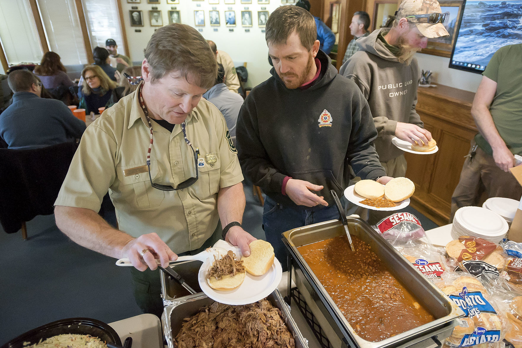 Free lunch for federal employees